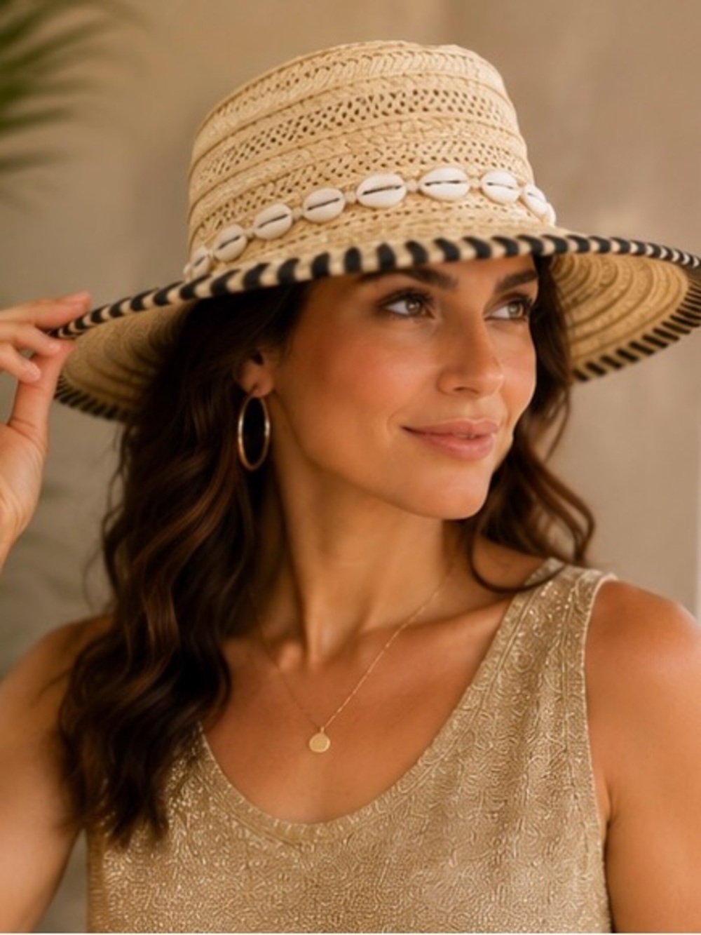 Chico’s Straw Sun Hat Cowrie Shell Trim Black Whipstitch Wide Brim Beach Resort